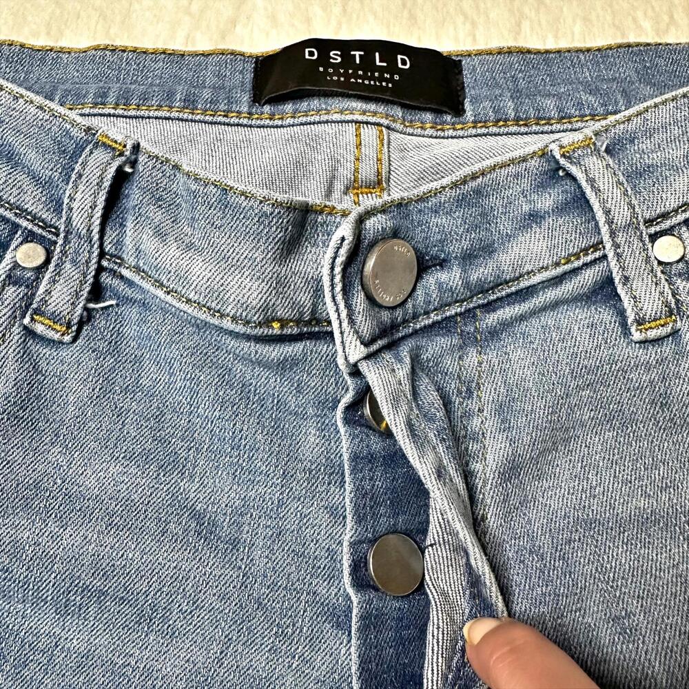 DSTLD Boyfriend Jeans Women’s 28 Light Wash Blue Relaxed Fit - Picture 5 of 8